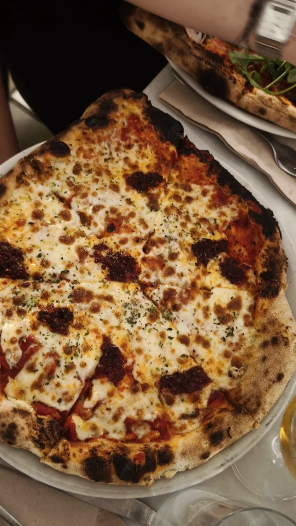 Pizza Picante con nduja y orégano siciliano